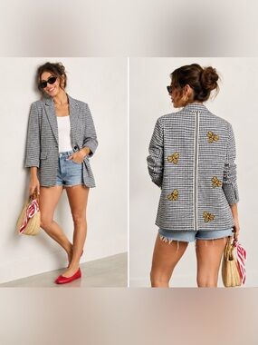 Moving Forward Designes Gingham Blazer with Gold Sparkle Bee Rhinestone Size M